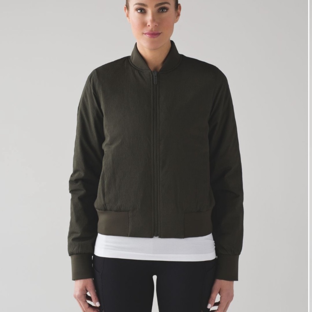 Lululemon non-stop reversible bomber olive